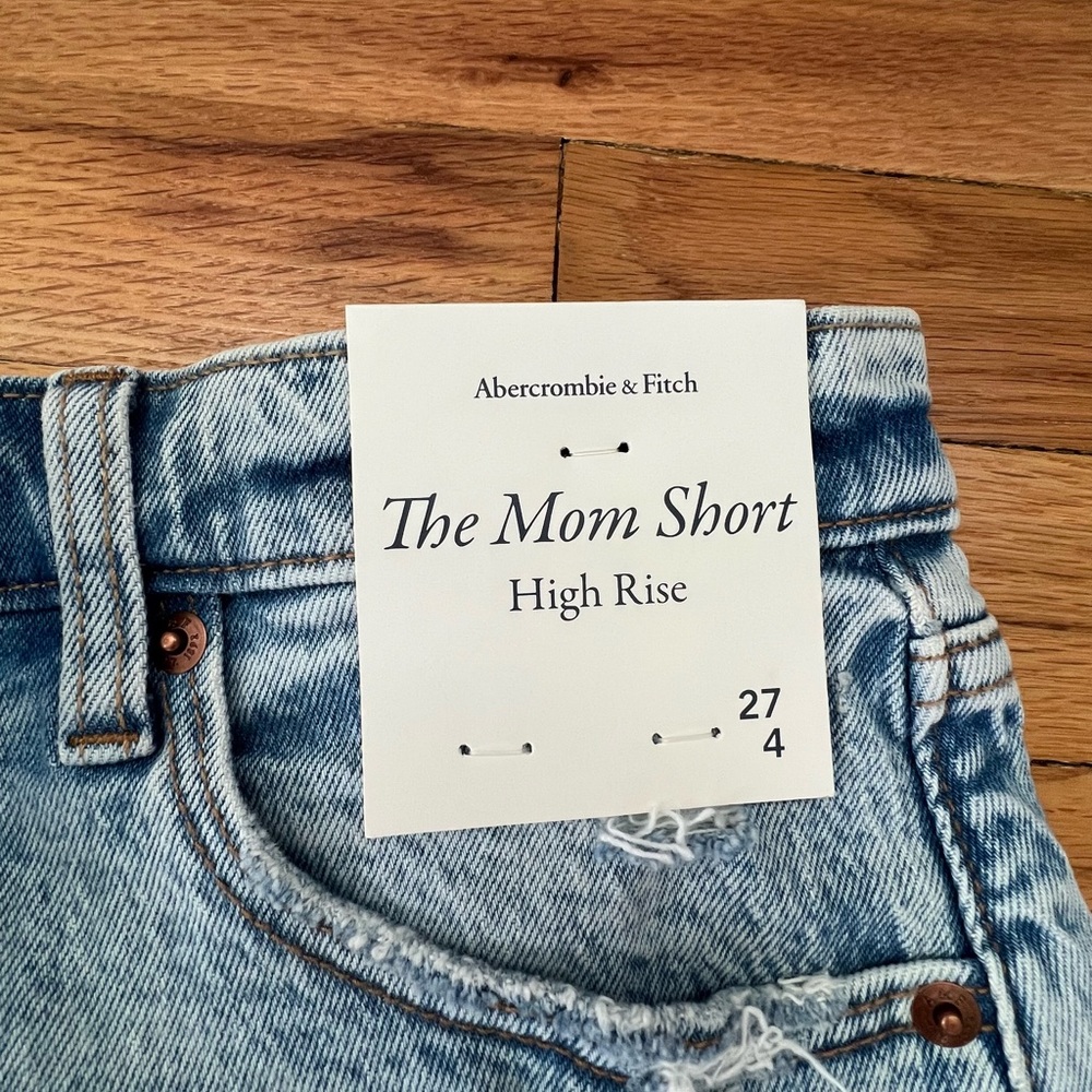 Abercrombie High Rise Mom Short